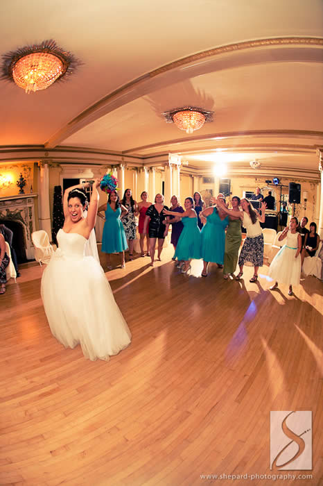 Sacramento Wedding DJ at Grand Island Mansion.  Photography by Chris Shepard Photography