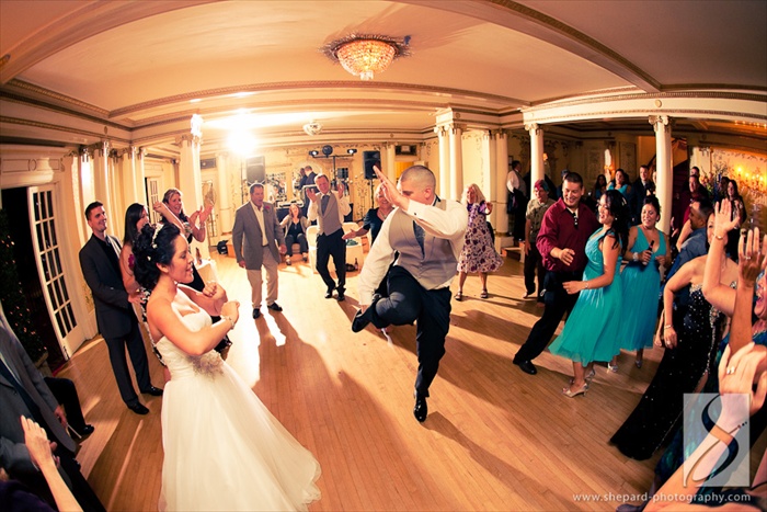 Sacramento Wedding DJ at Grand Island Mansion.  Photography by Chris Shepard Photography